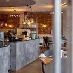 Moselhotel Roemischer Kaiser 'staffuntil5pm'earlybirdbreakfast'cityparking فندق