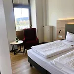 Moselhotel Roemischer Kaiser 'staffuntil5pm'earlybirdbreakfast'cityparking فندق *