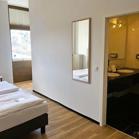 Moselhotel Roemischer Kaiser 'staffuntil5pm'earlybirdbreakfast'cityparking Hotel Bernkastel-Kues