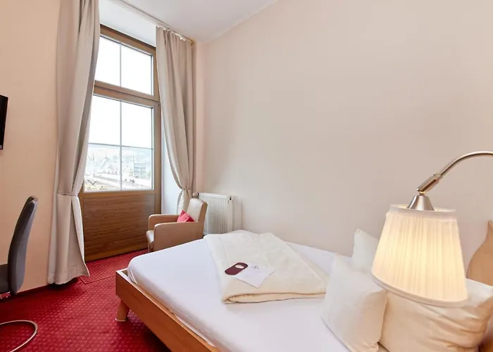 Moselhotel Roemischer Kaiser 'staffuntil5pm'earlybirdbreakfast'cityparking * ברנקסטל - קיס