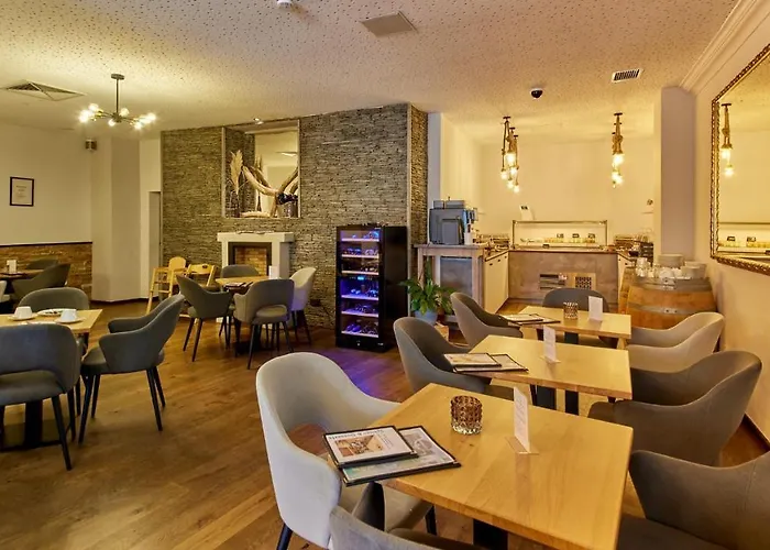 Moselhotel Roemischer Kaiser 'staffuntil5pm'earlybirdbreakfast'cityparking * ברנקסטל - קיס