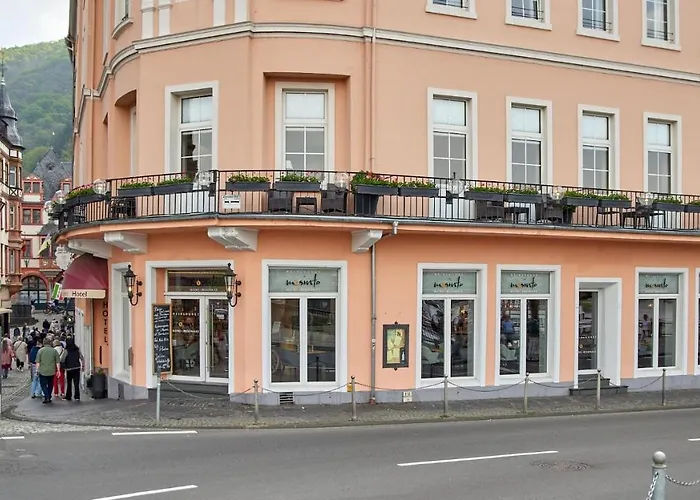 Moselhotel Roemischer Kaiser 'staffuntil5pm'earlybirdbreakfast'cityparking * ברנקסטל - קיס
