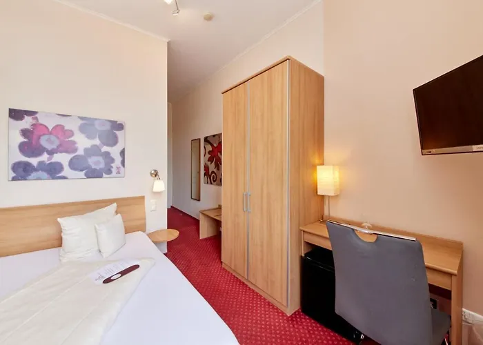 Moselhotel Roemischer Kaiser 'staffuntil5pm'earlybirdbreakfast'cityparking מלון ברנקסטל - קיס