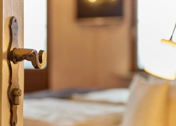 Moselhotel Roemischer Kaiser 'staffuntil5pm'earlybirdbreakfast'cityparking *