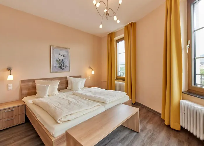Moselhotel Roemischer Kaiser 'staffuntil5pm'earlybirdbreakfast'cityparking