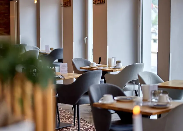 Moselhotel Roemischer Kaiser 'staffuntil5pm'earlybirdbreakfast'cityparking