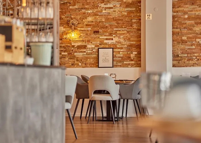 Moselhotel Roemischer Kaiser 'staffuntil5pm'earlybirdbreakfast'cityparking מלון ברנקסטל - קיס