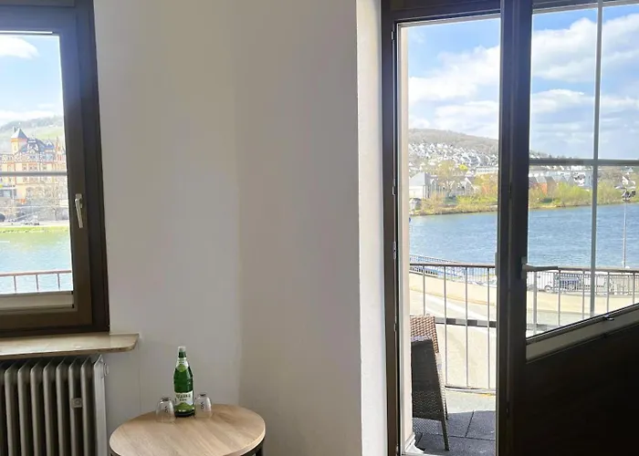 Moselhotel Roemischer Kaiser 'staffuntil5pm'earlybirdbreakfast'cityparking *