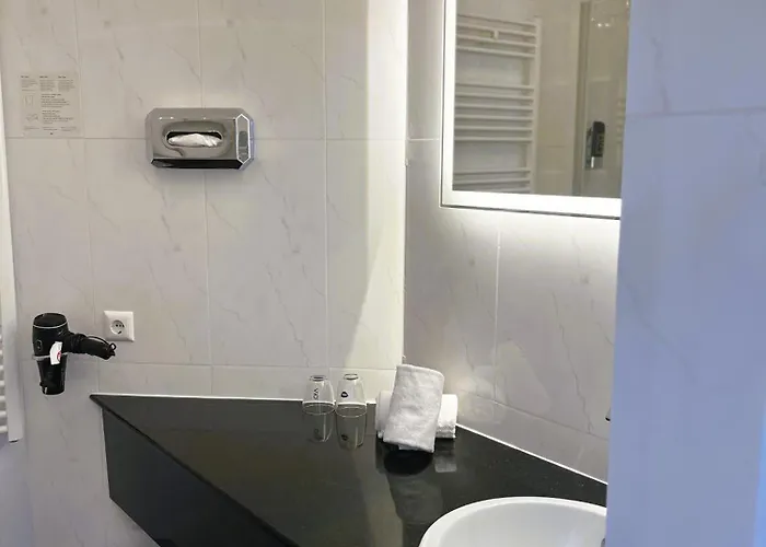 Moselhotel Roemischer Kaiser 'staffuntil5pm'earlybirdbreakfast'cityparking ברנקסטל - קיס