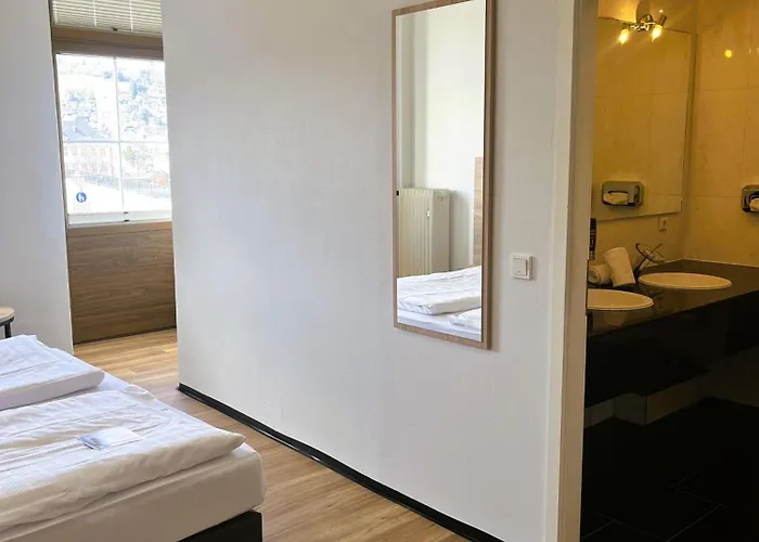 Moselhotel Roemischer Kaiser 'staffuntil5pm'earlybirdbreakfast'cityparking מלון ברנקסטל - קיס